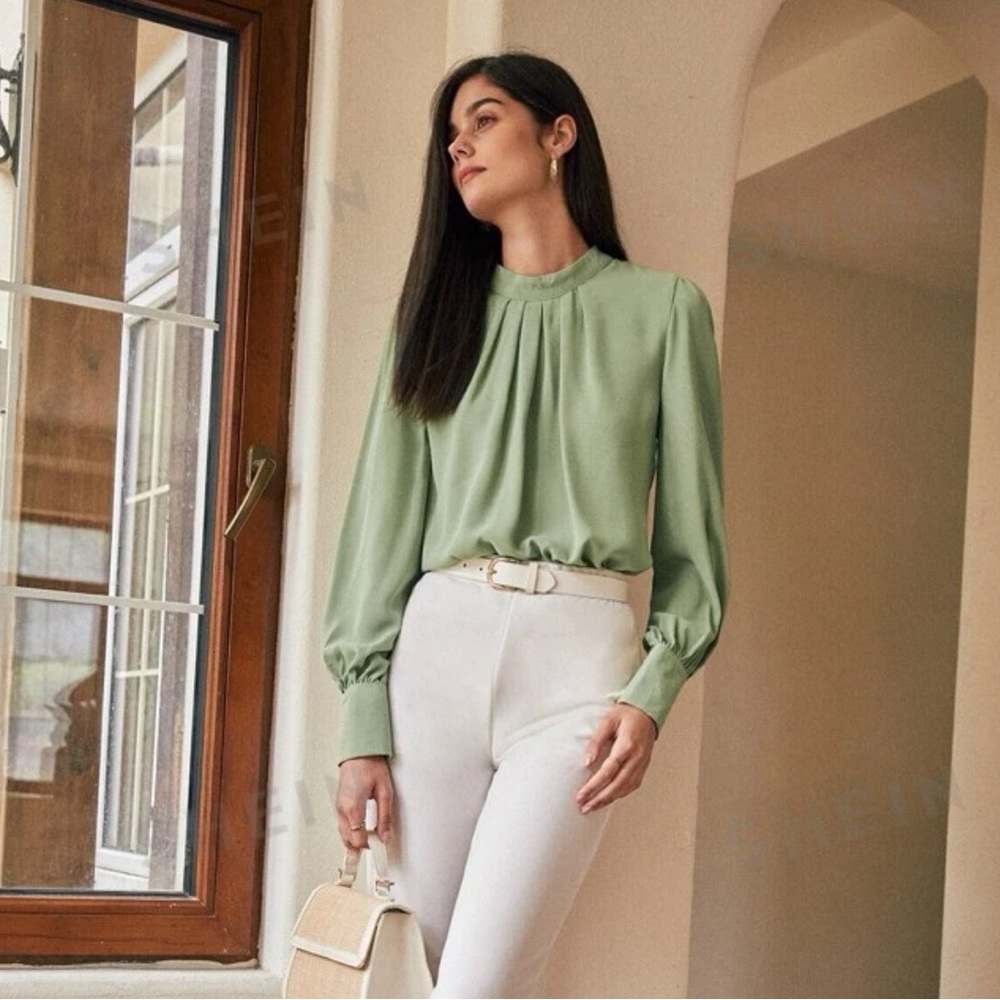 SHEIN Clasi Solid Ruched Keyhole Back Blouse